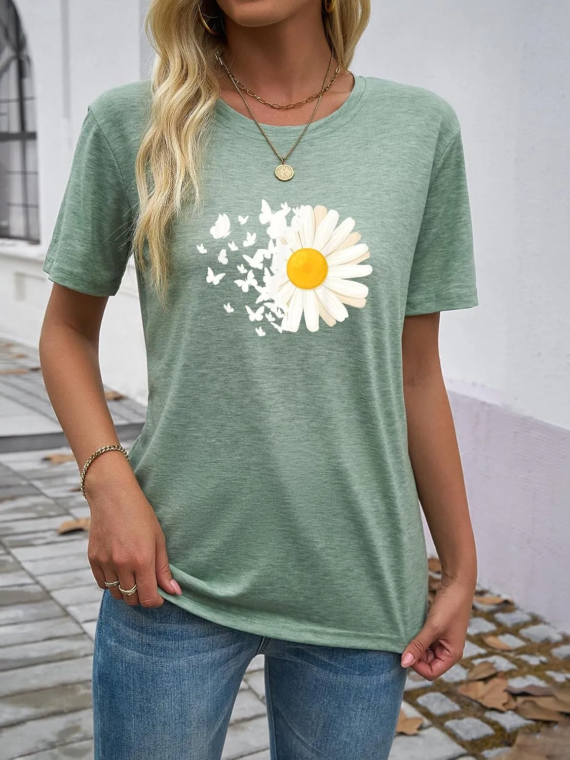 Plus Size Sunflower Graphic Tees for Women Cute Dandelion Short Sleeve T-Shirt Crewneck Ladies Tee Tops
